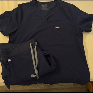 Figs Deep Blue Scrub Set